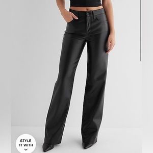 Express High Waisted Faux Leather Wide
Leg Pant, Size 6R